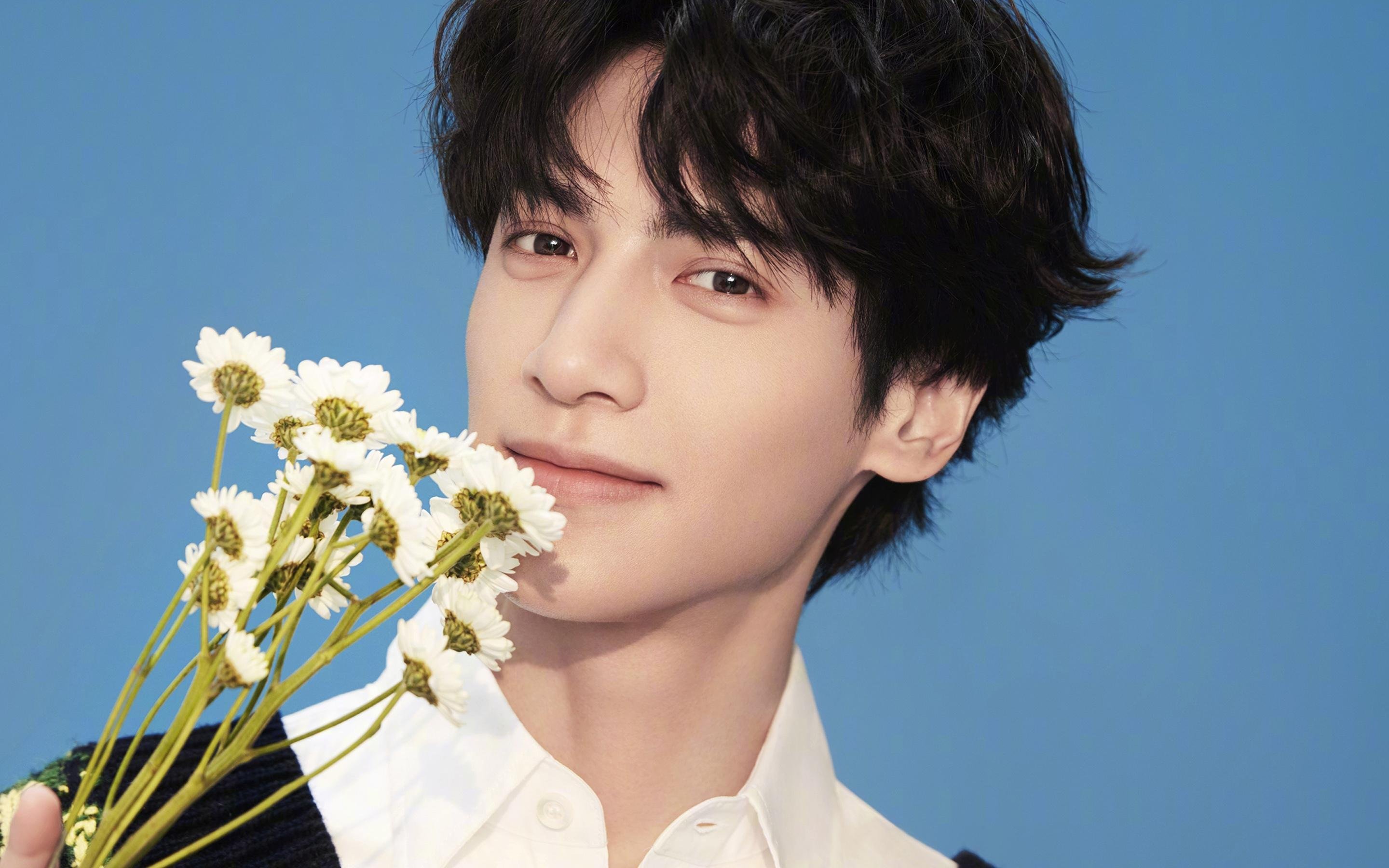 爱游戏娱乐平台-伊利亚·哈伦男子蝶泳赛场新星崛起